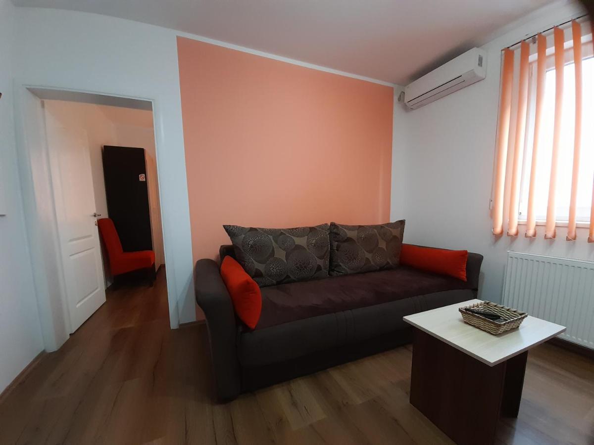 Kety Apartments Kragujevac Luaran gambar