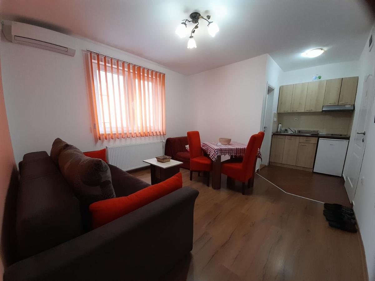 Kety Apartments Kragujevac Luaran gambar