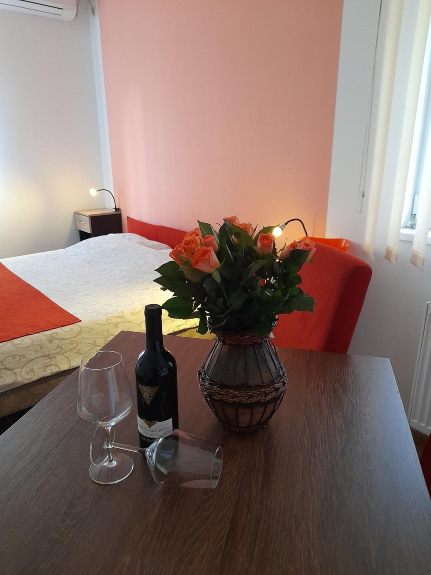 Kety Apartments Kragujevac Luaran gambar