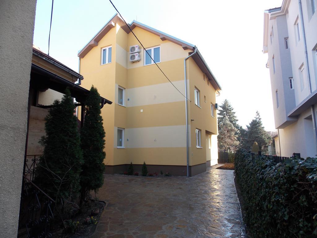 Kety Apartments Kragujevac Luaran gambar
